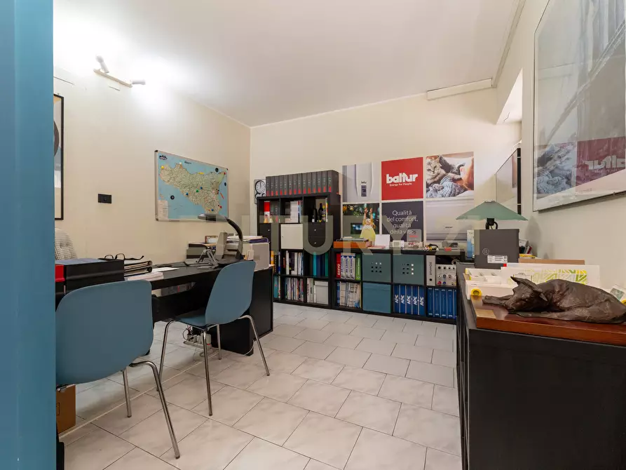 Immagine 17 di Ufficio in vendita  in Via Grazia Deledda 17/A a Catania