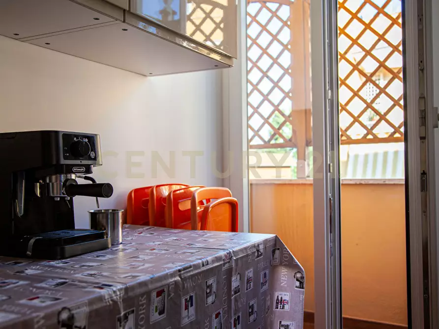 Immagine 43 di Bilocale in affitto  in Via Montecristo 10 a Roma