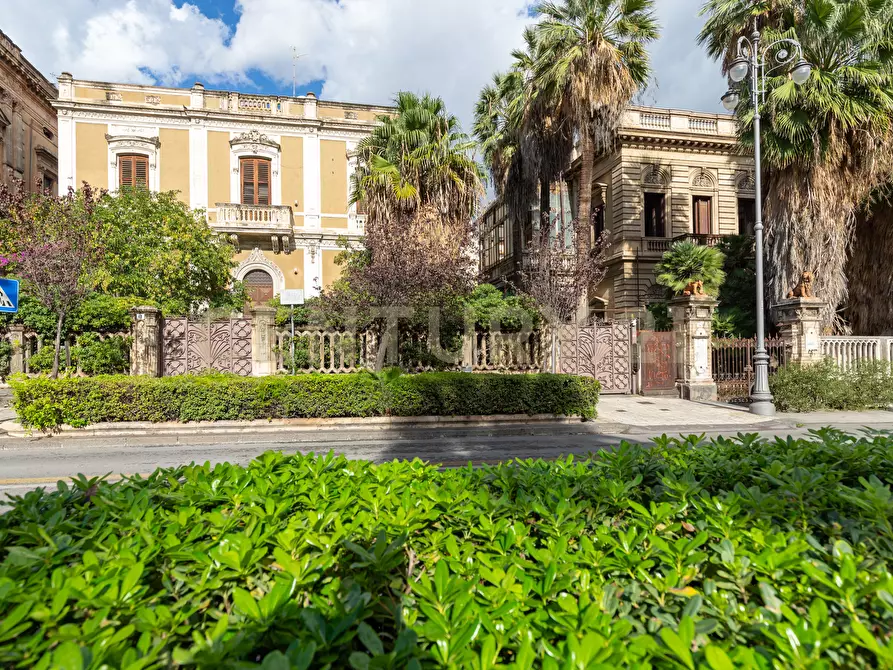 Immagine 1 di Palazzo in affitto  in Viale Regina Margherita 16 a Catania