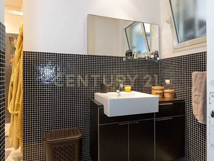 Immagine 11 di Quadrilocale in vendita  in Via Veglia 1 a Catania