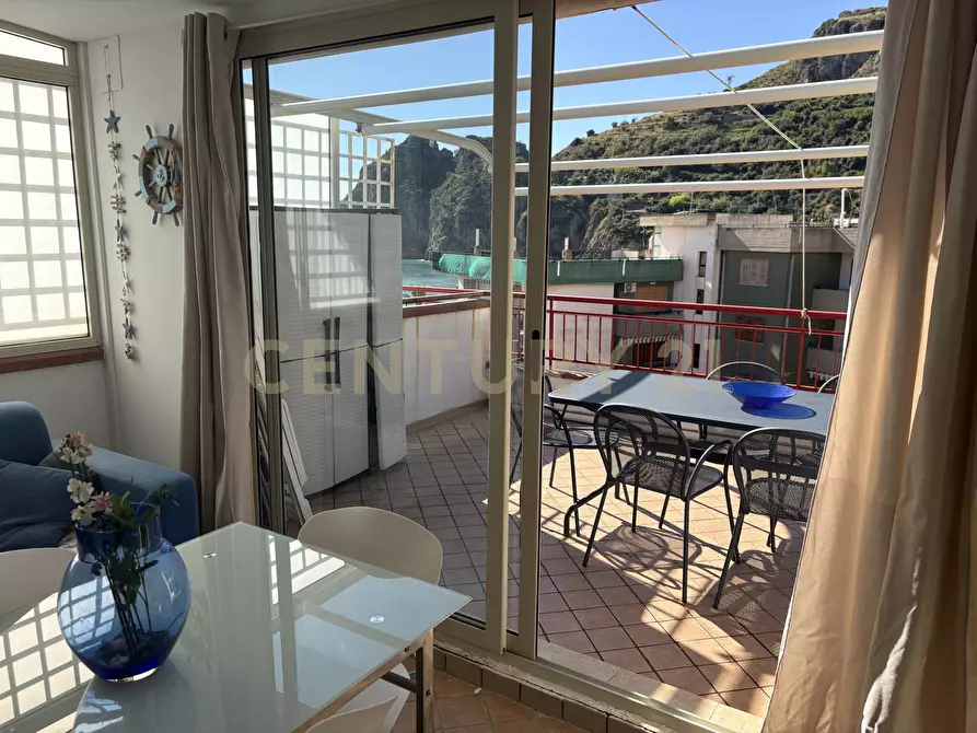 Immagine 22 di Attico in vendita  in Via dei Normanni 2 a Sant'alessio Siculo