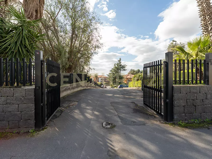 Immagine 4 di Trilocale in vendita  in Via Tremestieri 16 a Mascalucia