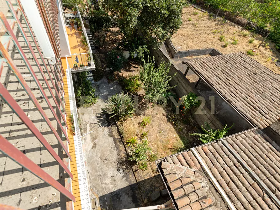 Immagine 42 di Pentalocale in vendita  in Via Vittorio Emanuele 181 a Viagrande