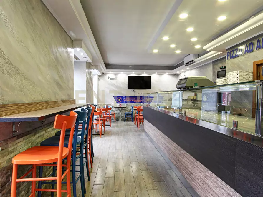 Immagine 8 di Pizzeria / Pub in vendita  in Via Montebuono 1 a Roma