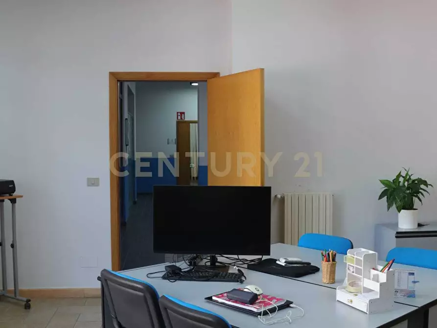 Immagine 49 di Attività commerciale in vendita  in Via Enrico Mattei 12 a Enna