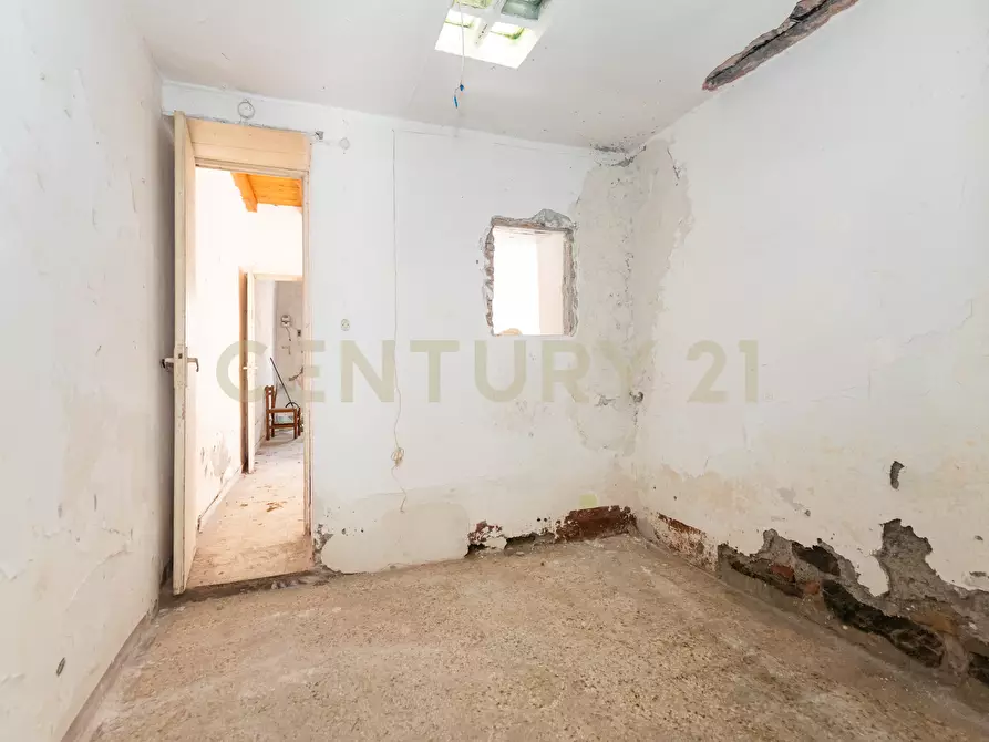 Immagine 2 di Casa indipendente in vendita  in Via Duca di Massa 17/19 a Aci Castello