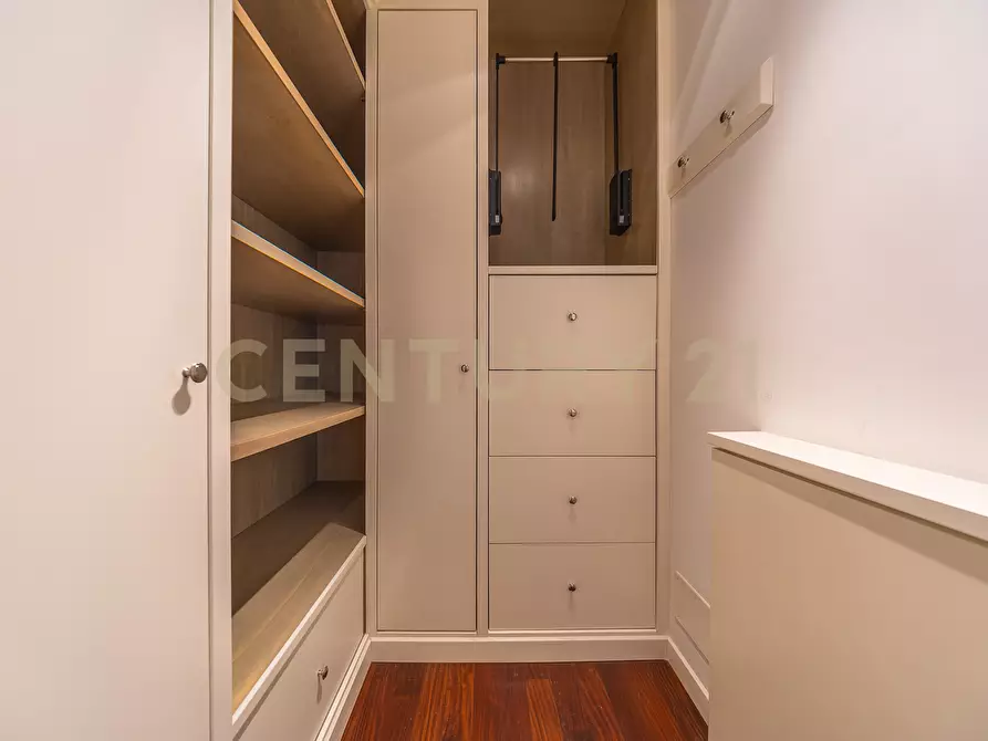 Immagine 4 di Appartamento in vendita  in Via Bevagna 68 a Roma