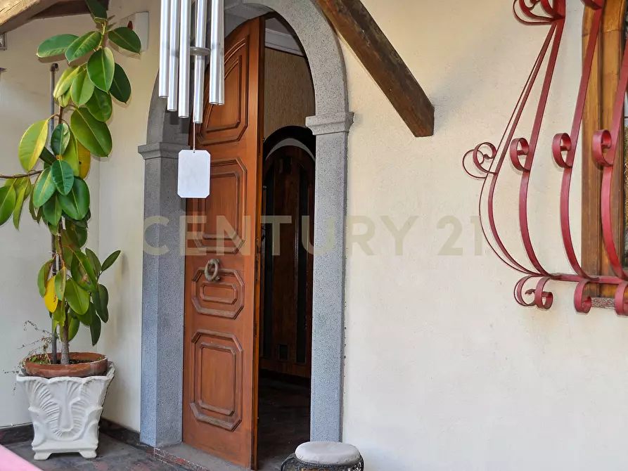 Immagine 12 di Villa in vendita  in Via Musumeci 47 a Giarre