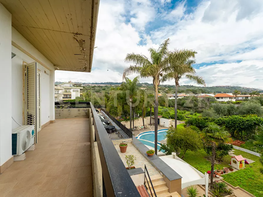 Immagine 80 di Villa in vendita  in Via G. Pezzana 11 a Aci Castello