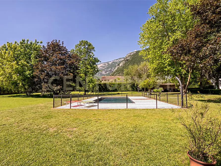 Immagine 22 di Villa in vendita  in Via Adige 25 a Brentino Belluno
