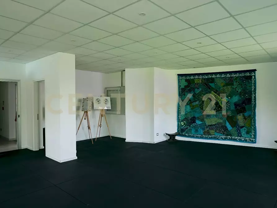 Immagine 17 di Attività commerciale in vendita  in Via Napoli sn a Aci Castello