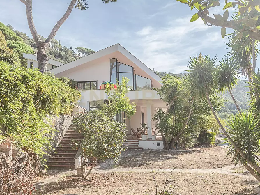 Immagine 35 di Villa in vendita  in Via Spiaggia del Lago 17b a Castel Gandolfo