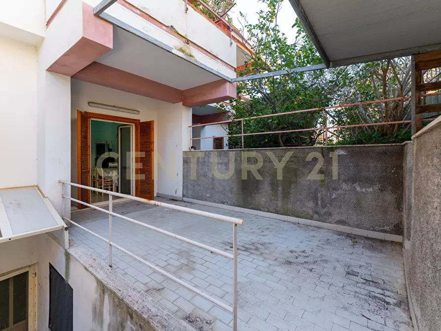 Immagine 34 di Bilocale in vendita  in Via Nazionale 74 bis a Letojanni