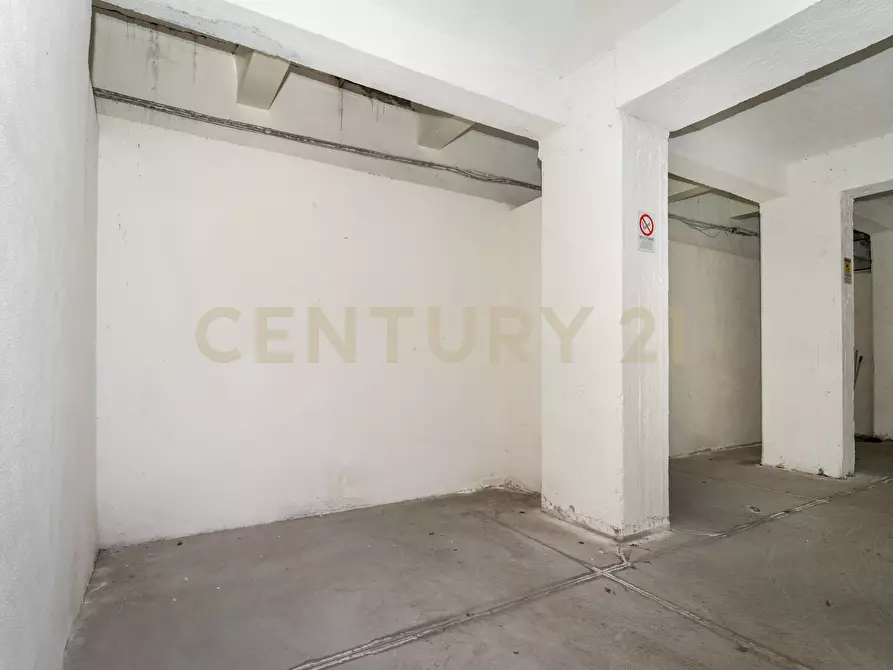 Immagine 31 di Garage in vendita  in Viale Artale Alagona 27 a Catania