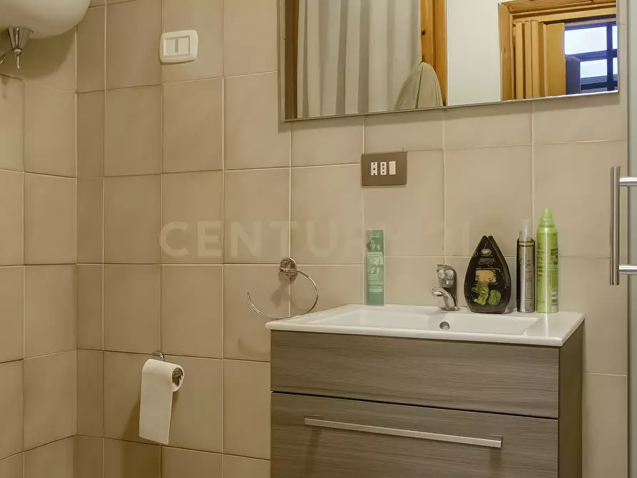 Immagine 9 di Pentalocale in vendita  in Via La Marmora a Abbadia San Salvatore