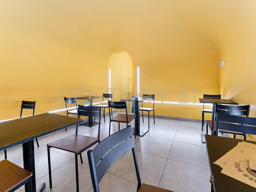 Immagine 32 di Bar / Ristorante in vendita  in Via Gemmellaro 47/A a Catania