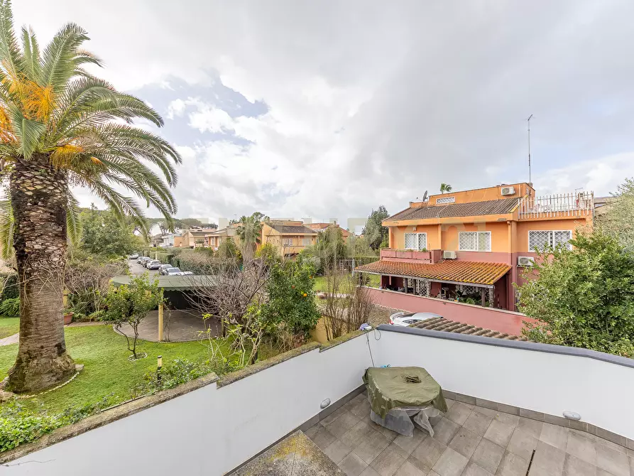Immagine 79 di Villa in affitto  in Via Bedollo 117 a Roma