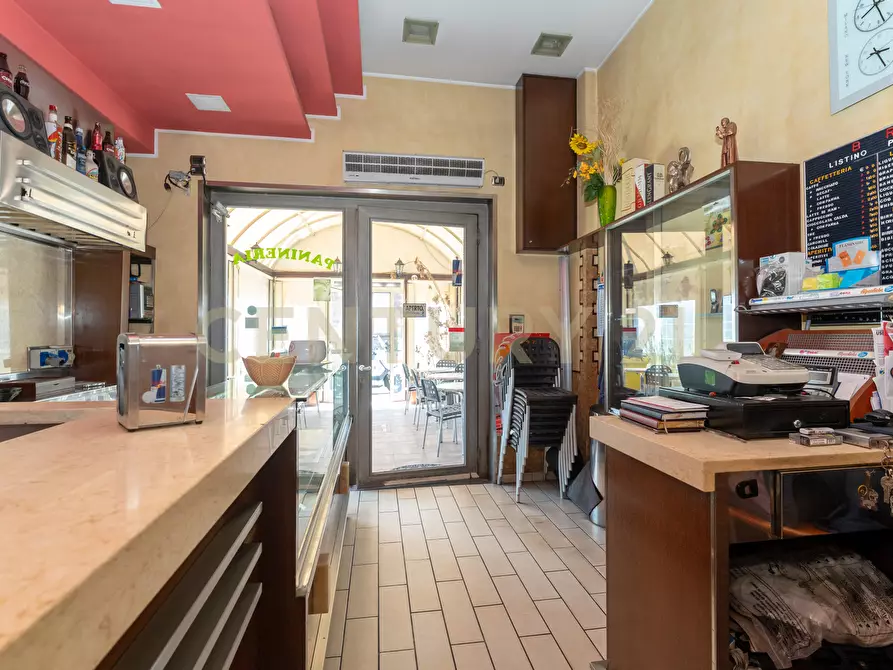 Immagine 17 di Bar / Ristorante in vendita  in Via Milo 10 a Catania