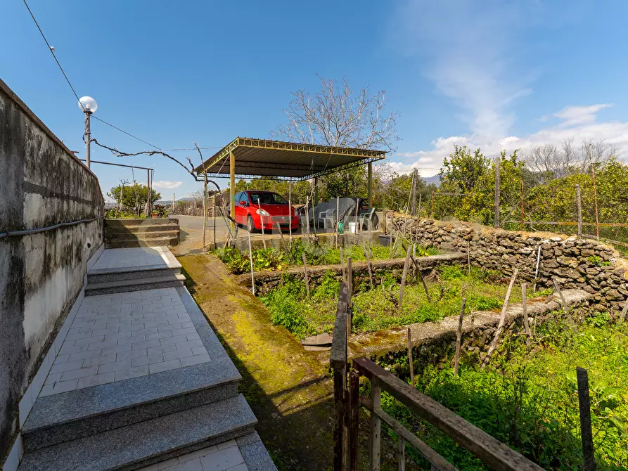 Immagine 14 di Villa in vendita  in Via Ramondetta 47 a Aci Sant'antonio