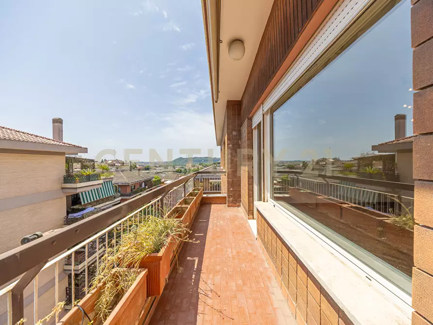 Immagine 6 di Trilocale in vendita  in Via Bevagna 56 a Roma