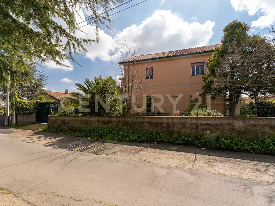 Immagine 34 di Casa bifamiliare in vendita  in Via Benedetto Croce 6 a Pedara