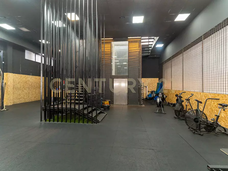 Immagine 40 di Attività commerciale in vendita  in Viale del Commercio a Misterbianco