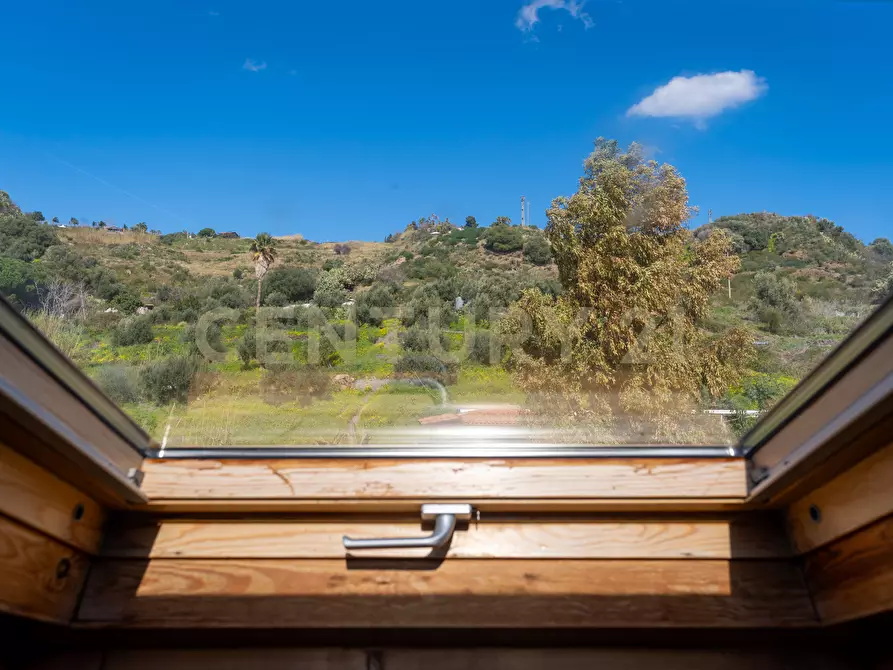 Immagine 61 di Appartamento in vendita  in Via Stazione 12 a Aci Castello