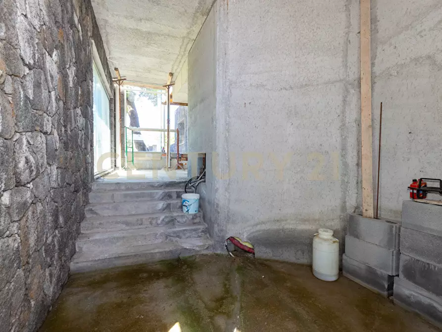 Immagine 89 di Villa in vendita  in SS284 a Adrano