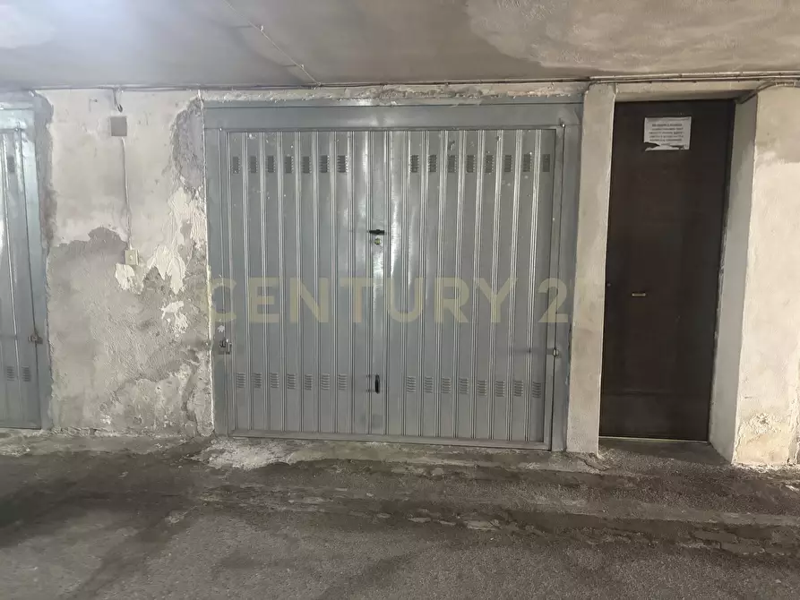 Immagine 33 di Pentalocale in vendita  in Via Acquedotto Greco 181 a Catania