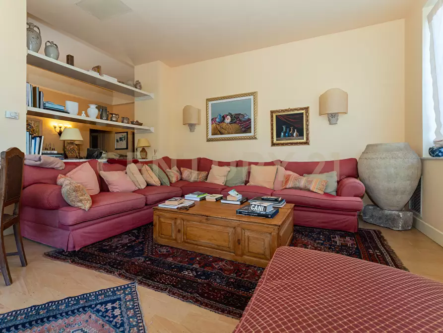 Immagine 17 di Villa in vendita  in Via Timparosa 39 a Aci Castello