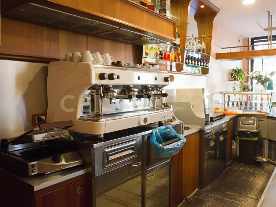 Immagine 9 di Bar / Ristorante in vendita  in Via della Batteria Nomentana 40 a Roma