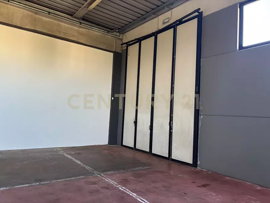 Immagine 32 di Attività artigianale in affitto  in Via Caduti sul Lavoro 23 a Isola Della Scala