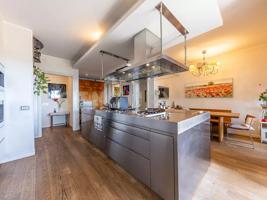 Immagine 5 di Attico in vendita  in Viale Carmelo Bene 320 a Roma