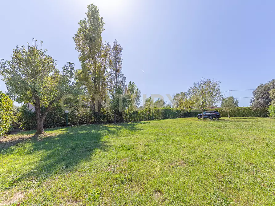 Immagine 58 di Villa in vendita  in Strada Isola Bella 43 a Latina