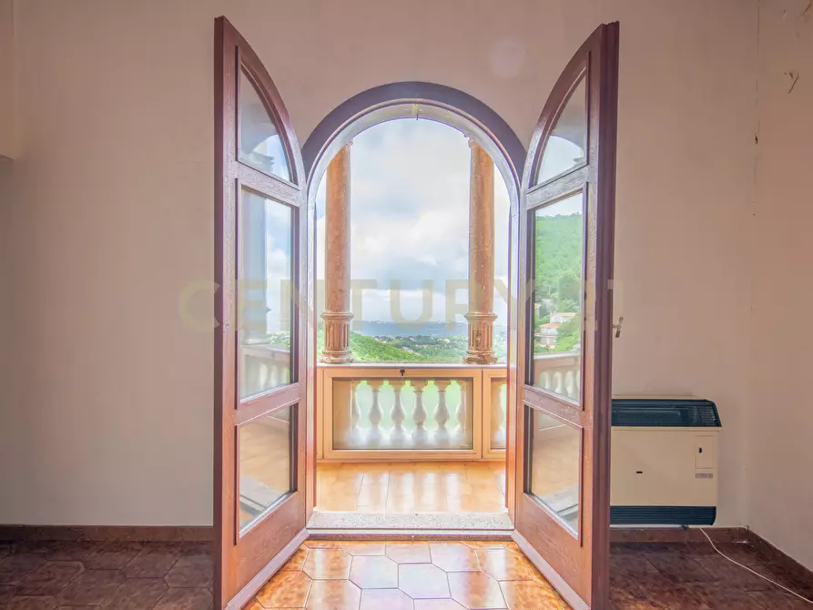 Immagine 31 di Pentalocale in vendita  in Viale Madonna del Tufo 26 a Rocca Di Papa