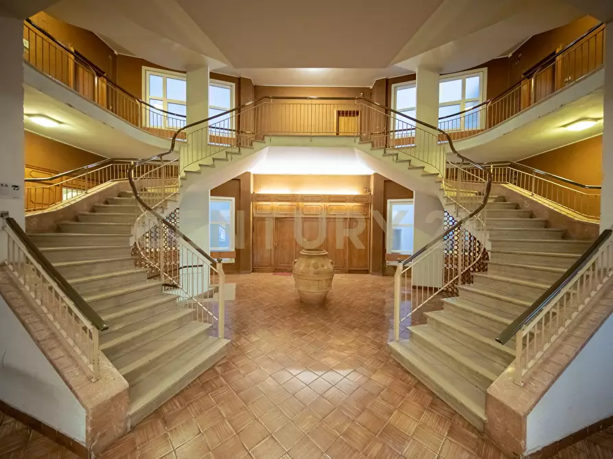 Immagine 40 di Trilocale in vendita  in Via Bevagna 56 a Roma