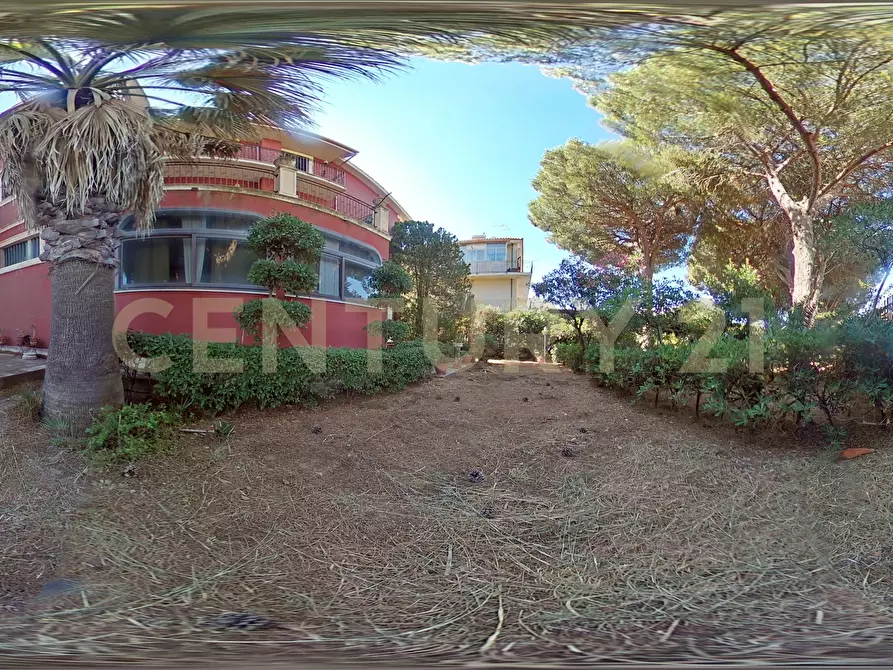 Immagine 143 di Villa in vendita  in Via Ottavia Penna 50 a Caltagirone