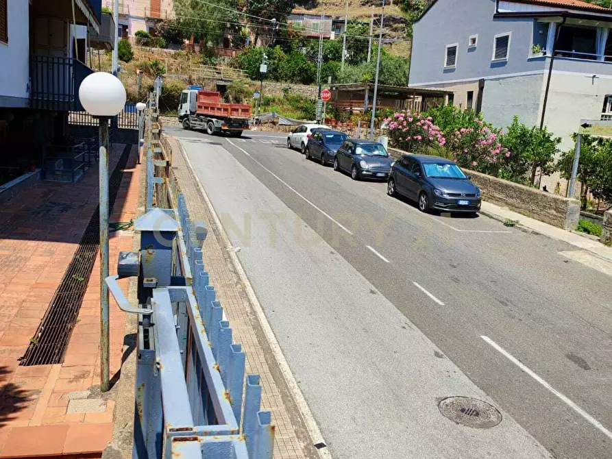 Immagine 35 di Trilocale in vendita  in Via dei Normanni 1 a Sant'alessio Siculo