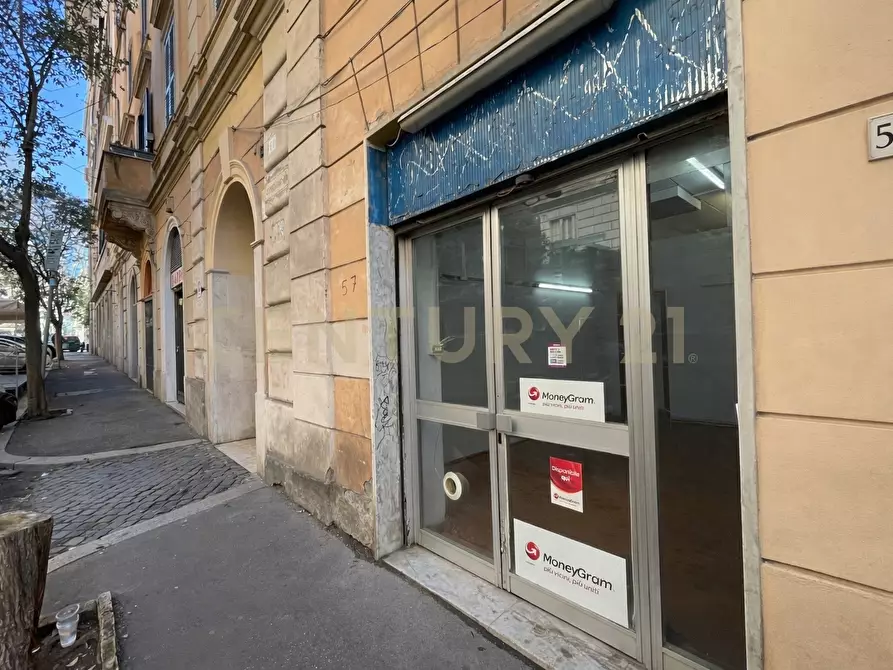 Immagine 7 di Attività commerciale in affitto  in Via Machiavelli 57 a Roma