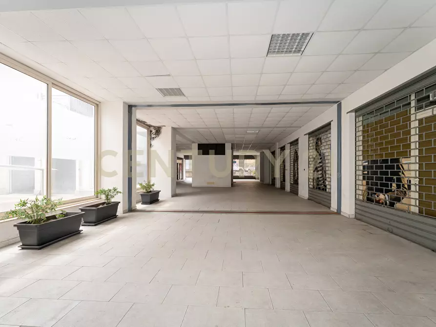 Immagine 44 di Quadrilocale in vendita  in Via Macello 86 a San Giovanni La Punta