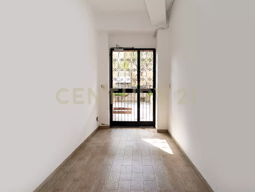 Immagine 15 di Trilocale in vendita  in Via Livorno 101 a Aci Castello