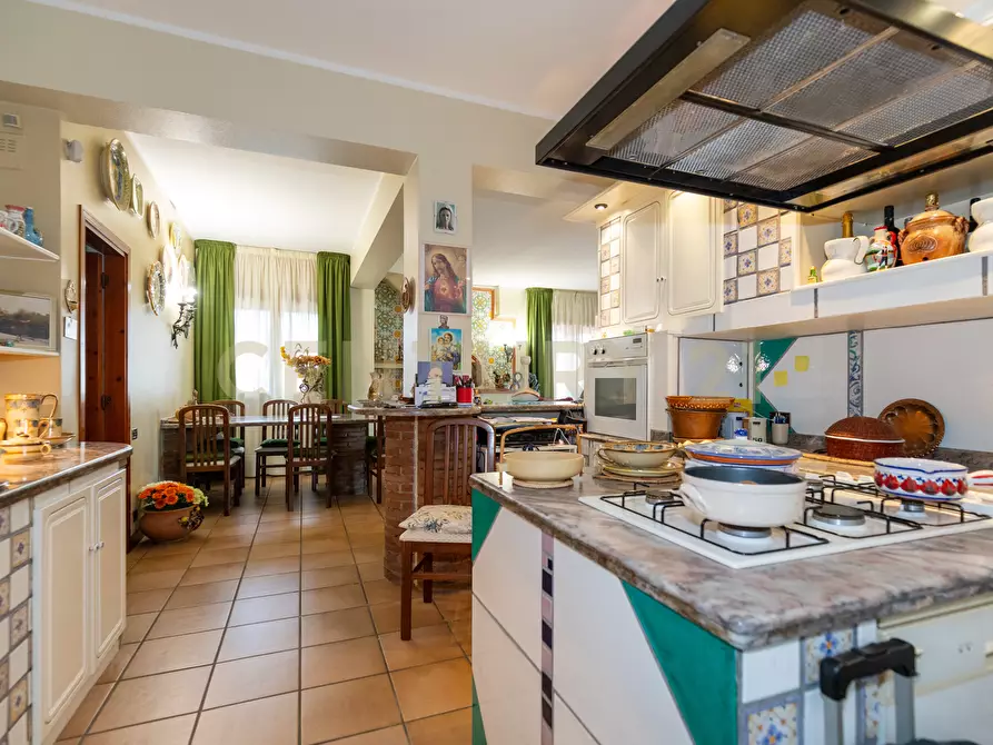 Immagine 64 di Villa in vendita  in Via Salemi 19 a Mascalucia