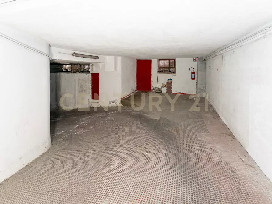 Immagine 11 di Garage in vendita  in Via Giacomo Leopardi 119 a Catania