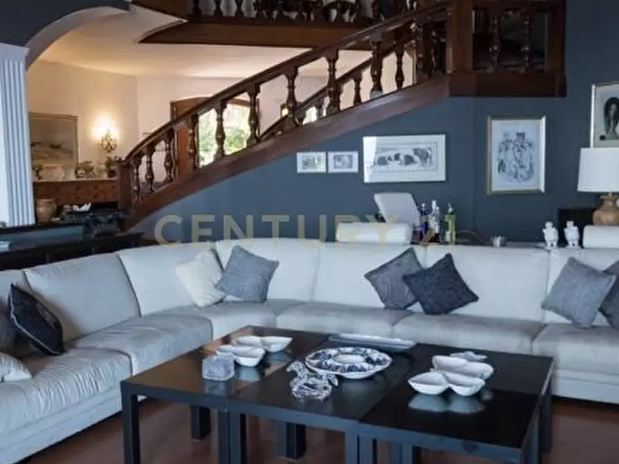 Immagine 11 di Villa in vendita  in manzella sn a Aci Castello