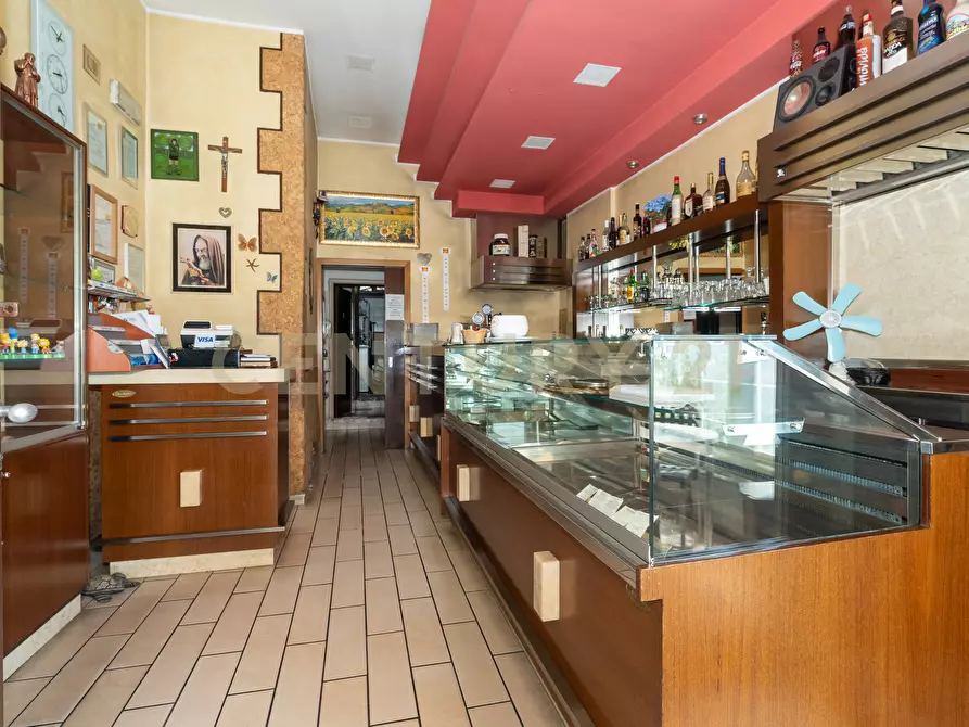 Immagine 8 di Bar / Ristorante in vendita  in Via Milo 10 a Catania