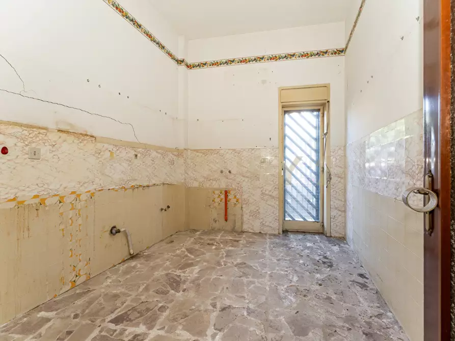 Immagine 17 di Palazzo in vendita  in Via Sebastiano Catania 284 a Catania
