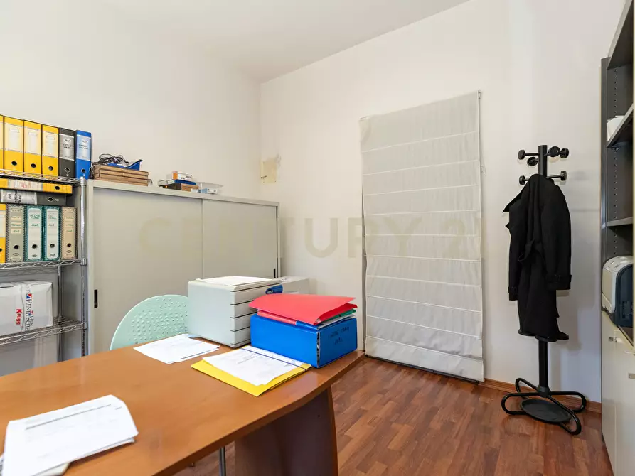 Immagine 13 di Pentalocale in vendita  in Via Pietra dell'Ova 396396 a Tremestieri Etneo