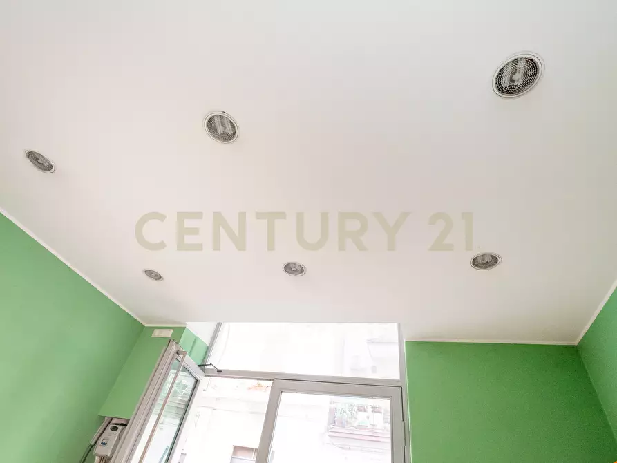 Immagine 8 di Locale commerciale in vendita  in Via Cagliari 51 a Catania