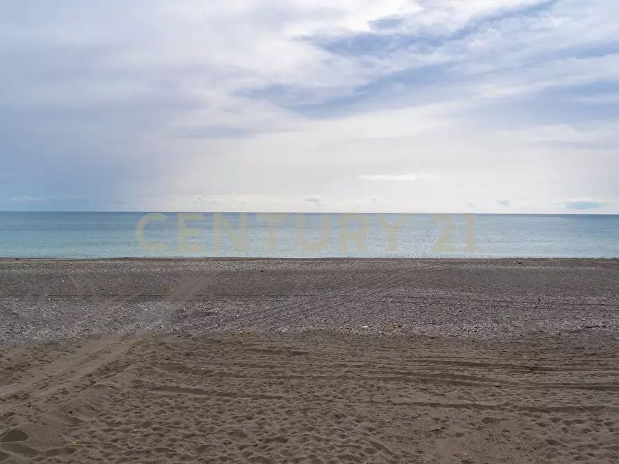 Immagine 37 di Trilocale in vendita  in Via del Sileno 2 a Giardini-Naxos