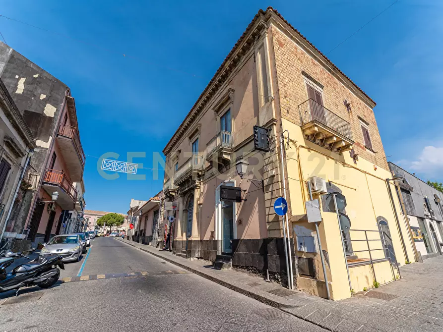 Immagine 5 di Casa indipendente in vendita  in Via Giuseppe Garibaldi 68-70-72 a Nicolosi
